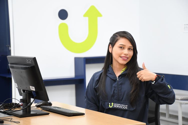 Analista integral de la Ventanilla Única de Servicios sede Gran Plaza Ensueño - Foto: Felipe Rocha © Consorcio Circulemos Digital, 2024