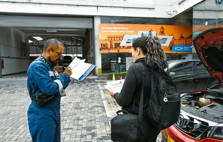 Toma de improntas gratis en la Ventanilla Única de Servicios para trámite relacionado al vehículo. - Foto: Valentina Bachiller © Consorcio Circulemos Digital, 2026