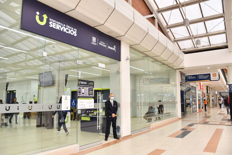 Fachada de ingreso a la VUS Kennedy (Tintal Plaza) - Foto: Felipe Rocha © Consorcio Circulemos Digital, 2022 