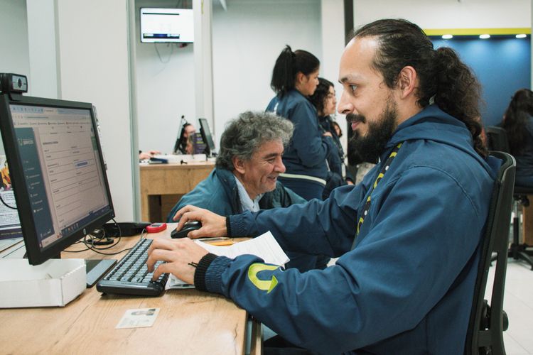 Atención al ciudadano en la Ventanilla Única de Servicios - Foto: Valentina Bachiller © Consorcio Circulemos Digital, 2025