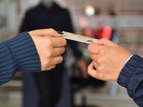 Entrega de licencia de conducción -  Foto: Felipe Rocha © Consorcio Circulemos Digital, 2023